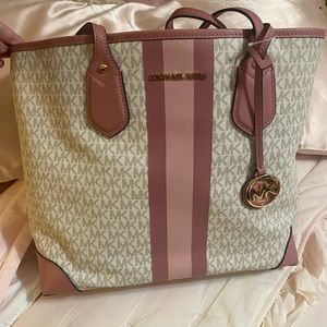 Authentic Michael kors purse